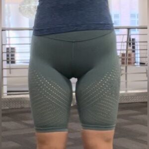 Lululemon Shorts with Digital Rain Pattern in Tidewater Teal Color (Size 2)